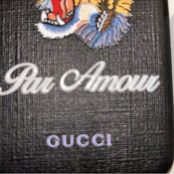 Authentic Gucci Black Tiger 'L'Aveugle Par
Amour' iPhone 6 Case - Picture 5 of 5